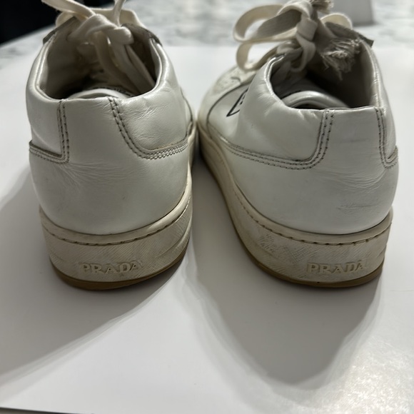 Leather authentic Prada trainers size 40 white - Picture 6 of 10